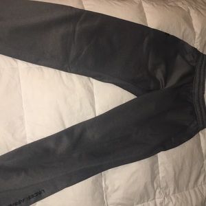 Men’s grey under armor storm dry sweatpants